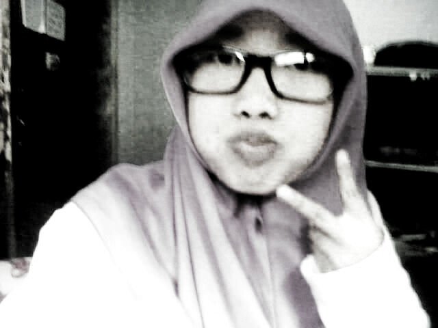 yang tau gue hanya saya dan tuhan dan orang2 yang menyayangi gue :) I'm keep strong