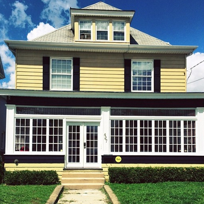 Phi_Mansion's profile picture. The official twitter for the ladies of the The Mansion 2018-2019