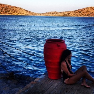 aretikornelaki's profile picture. It must always remain a matter of black or white.