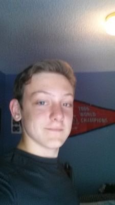 seananners217's profile picture. Born in California