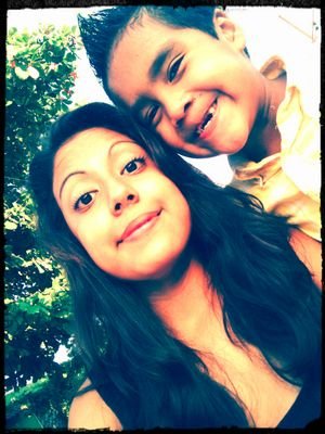 FabyUscanga's profile picture. el amor es como el candado cuesta abrirlo ;)