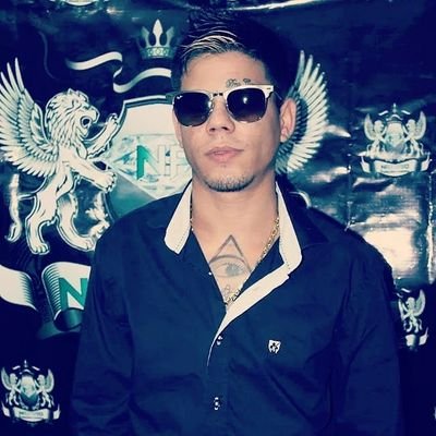 a vida fez de nois suas fãs , e nois fizemos de vc nossa vida @lonmcoficial ''
