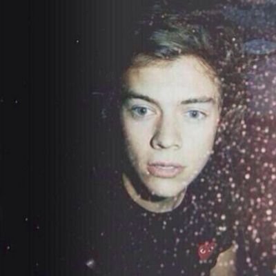 hiii im a free follow but honey, can u follow @smkeweedftz0uis? she will give u follow back if u ask her, tysm ily.