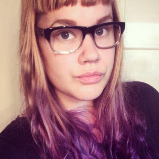 isandediskant's profile picture. arg och trött.