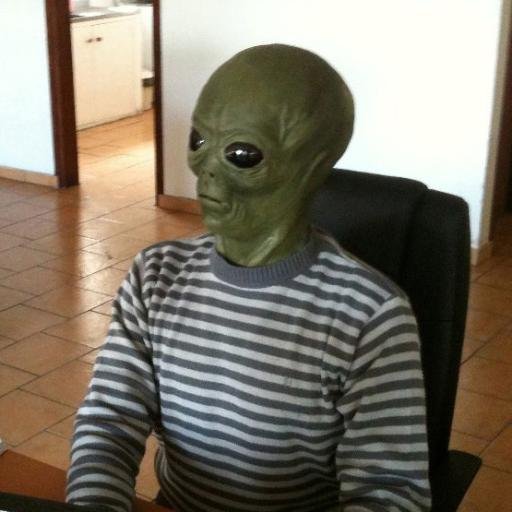 Ummita del planeta Ummo , cabreado por ver tanta decadencia política, corrupción, desigualdad e injusticia.