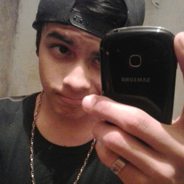 Lucas De PH ♪ ♫
http://t.co/DTq4h5QGKi
Siganme :D