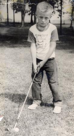 Golfer in the summer.
Recycled Golf Ball Artist in Winter.