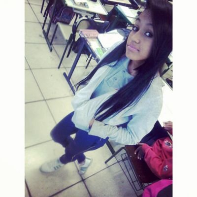 -  Ella éé Marrentta ' Maais teem ooh coração Moole !! ♡✌