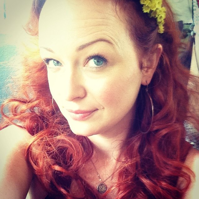 sugarpuss's profile picture. sugarpuss is the opposite of sourpuss.

makeup artist for film & tv.
small business owner.
human.
be warned: personal & professional feed.
swear like a sailor.