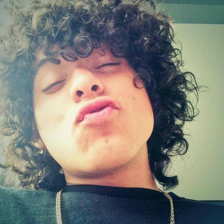 Brandon Meza?El Es El Mejor Idolo Del Mundo Con Su Sonrisota:) Lo Conosi el Dia 4/11/13 Mi Sueño? Seria Que Me Sigieraa 1Año & 5 Meses Siendo MG