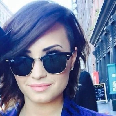 Follow @demis_highnotes bc she gave you a free follow cx she follows baack