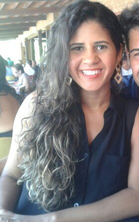 Torcedora apaixonada pelo Esporte Clube Vitória.