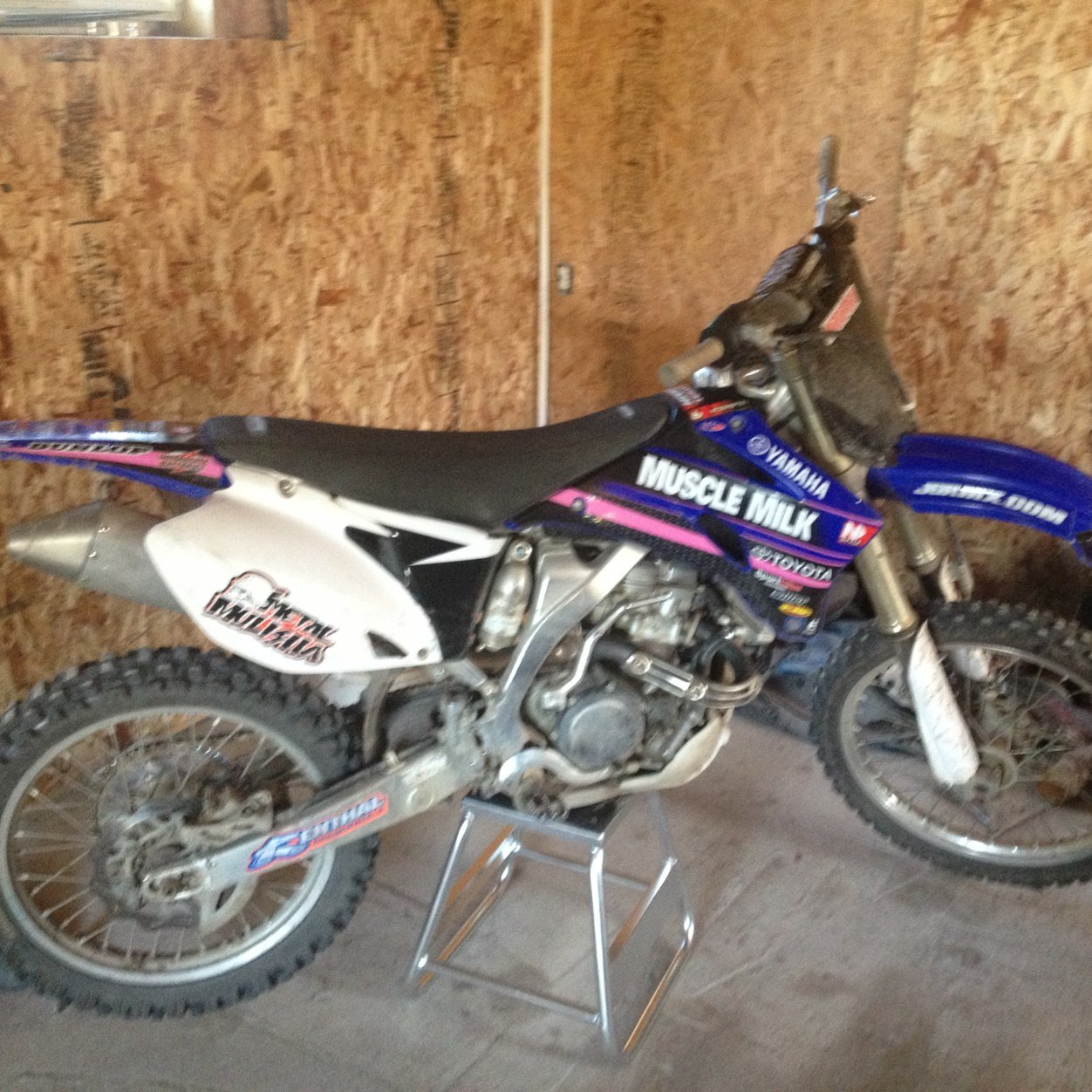 iCodyBenson's profile picture. 15.BRAAP.Hockey. Basketball.Hunting. Xbox trickshotter and sniper