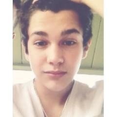 Austin Carter mahone stole my heart, I'm stealing his last name