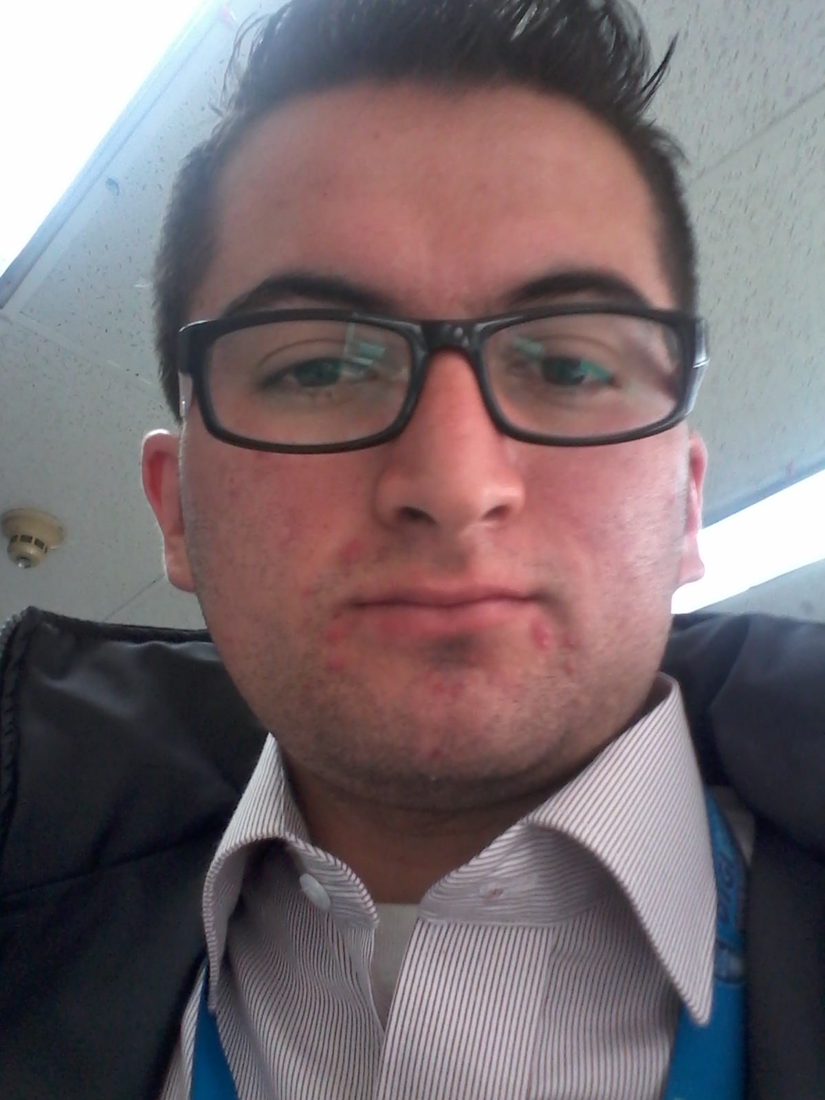 AndresAlbertoV's profile picture. Trabajo en Digicom