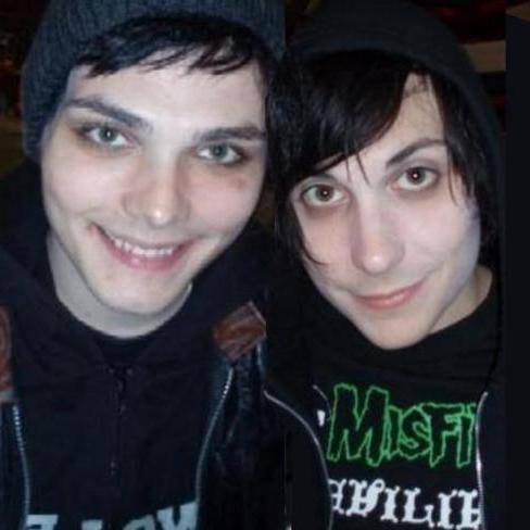 IJustFrerardI's profile picture. Just frerard Lovers♥ if you're disagree go fuck yourself please./ Sólo amantes del Frerard (porqueesrealbitches) si estás en desacuerdo, jódete,! ♥ follow bck!