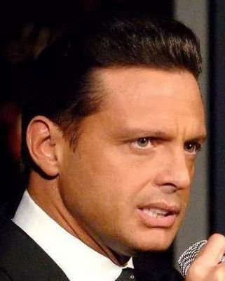 3 hijos.... amamos a Topa.... incondicional hasta la eternidad de Luis Miguel
