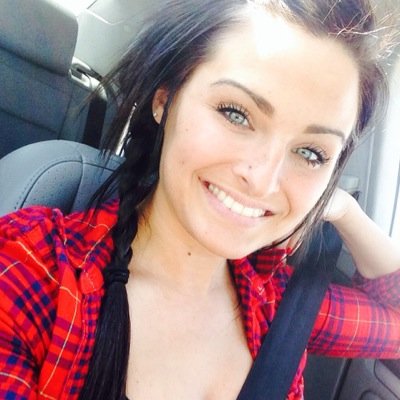 Elizabethbonez's profile picture. With the new day comes new strength and new thoughts.