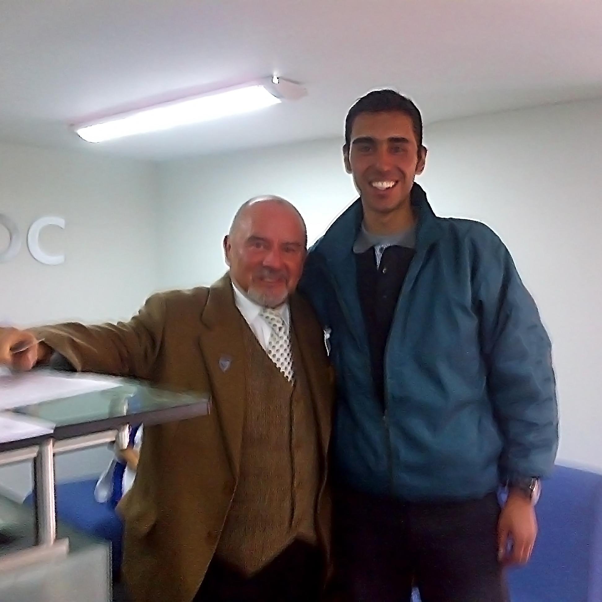 Ps que puedo decir que soy orgulloso de ser 100% cachaco !! Romantico ,amable decente y buen amigo !!