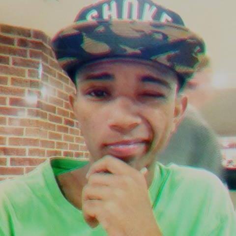 “Enquanto uns buscam a perfeição, eu só busco a felicidade!” ✌✨