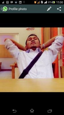 Seorang karyawan yg sedang mencari jati diri, dan mempunyai cita cita & impian menjadi seorang pebisnis & pengusaha mandiri...