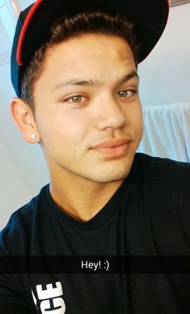 going to be snap chat famous add me junior4life141 :)