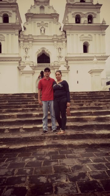 Eres la Manera que tiene el Mundo de decirme qué Bonita es la Vida♥