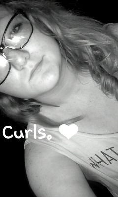 ali_alexcis's profile picture. 5'4¨ ~ Fifteen