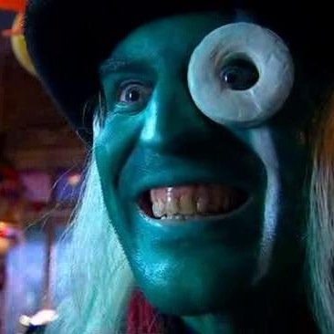 Evenin' treacle. It's a bad area round 'ere, boy, lot 'a bad types, lot 'a mean people, lot 'a nutters...