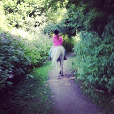 chloecahill12's profile picture. Dont really go on here