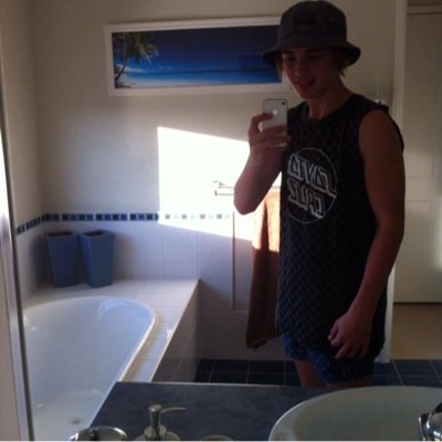 harryschiemer's profile picture. 