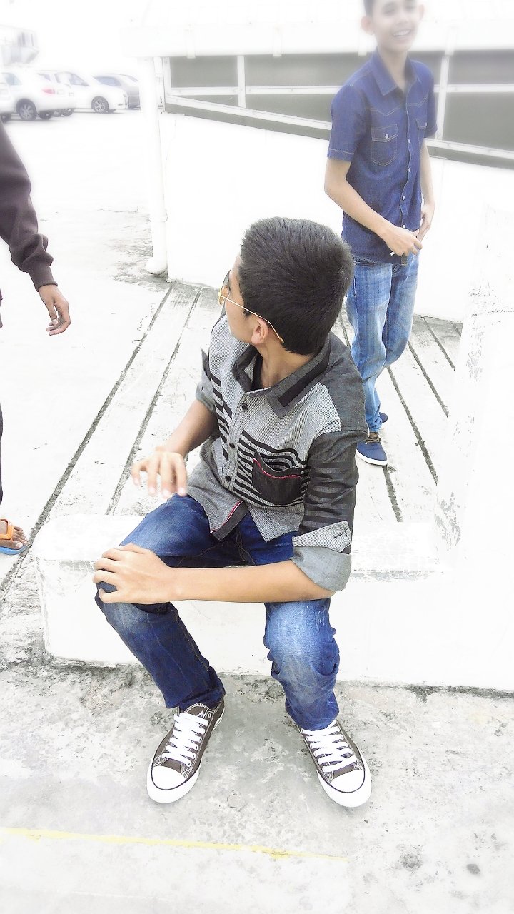 aqwAkmal's profile picture. 