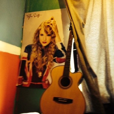 A Young Singer Songwriter who is starry eyed about@TaylorSwift13 10 February 2014 The Best Day Ever