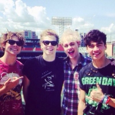 #vote5sos