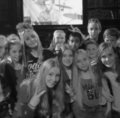 ♥Love my family and friends ♥Love One Direction♥
