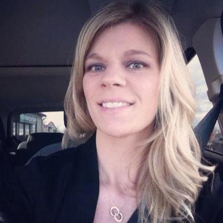 Working mom, book worm, foodie, fantasy football junkie. Views are my own. #marketingmanager