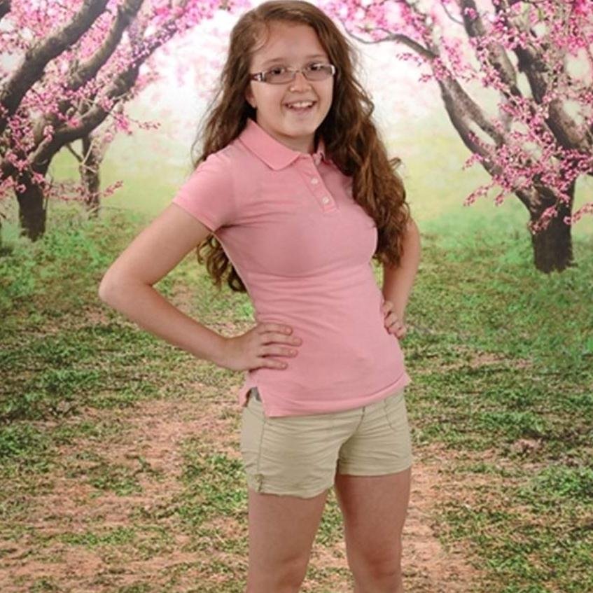 Hi.. I'm 13 .. single.. and follow me...