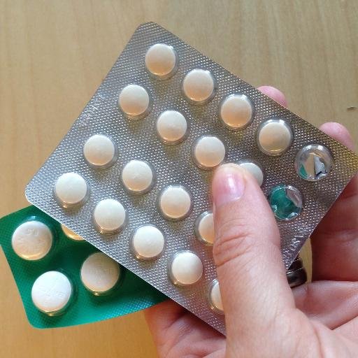 dinamediciner's profile picture. Dinamediciner är en sajt om läkemedel och medicinska behandlingar. Vi skriver både om receptbelagda och receptfria läkemedel, kirurgi och naturläkemedel.