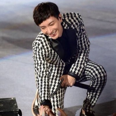 TEUKdom's profile picture. He's back.