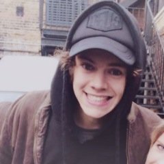 YOUVE GOT A FREE FOLLOW SO PLEASE FOLLOW @fckdzayxn THANKS