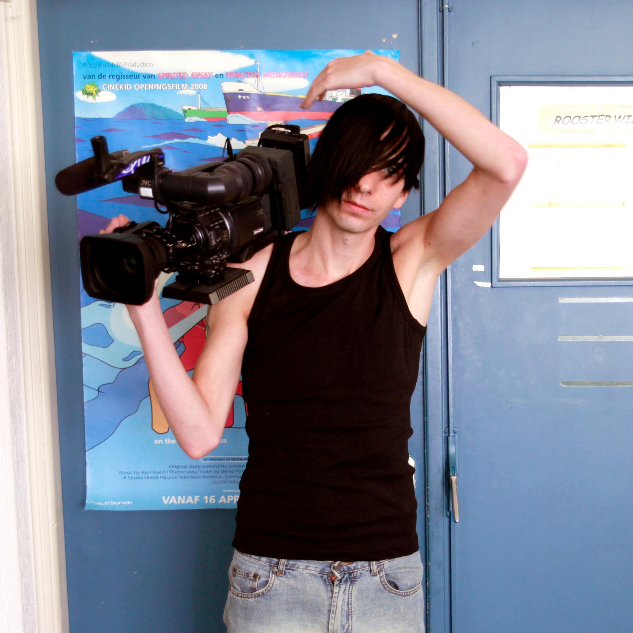 Freelance video-editor en camerman. Eigenaar van Y.K. Productions :)