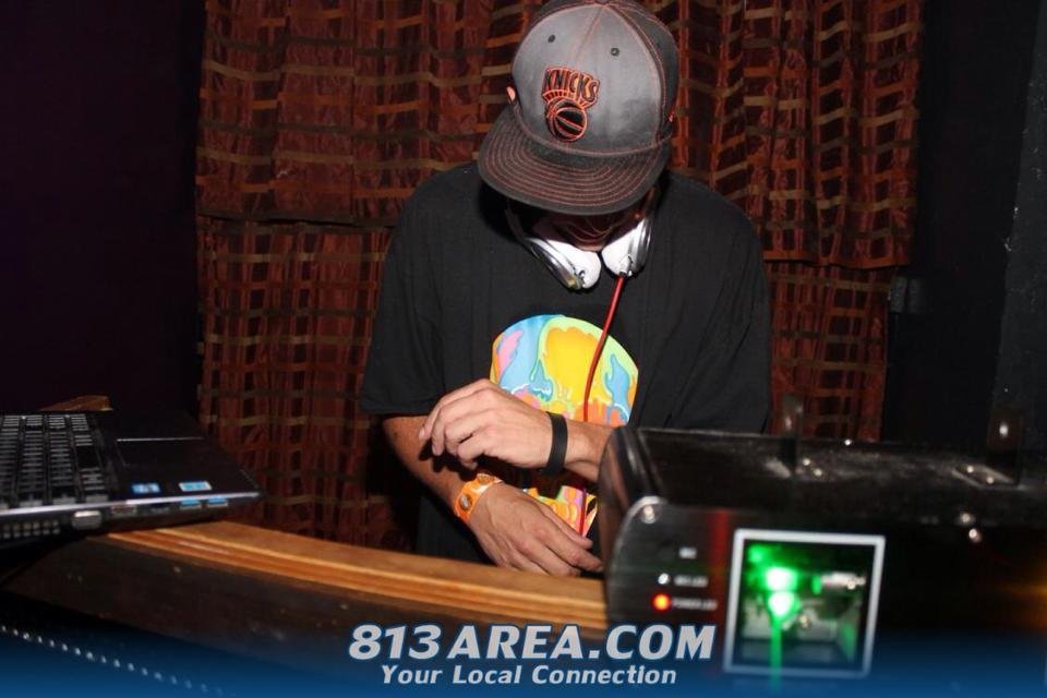 Professinal Dj with 1200 Hustle, http://t.co/us1m5k7H2R