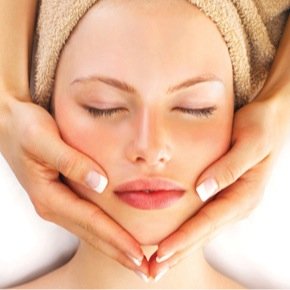 Re-treat mobile beauty
Based in Horley 
Waxing. Massage. Gelish nails. Elemis facials. O.P.I mani/pedi. Eye treatments. And more