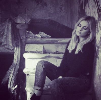 zayniepez's profile picture. No follow back!!!! Please follow only @malikssleeve