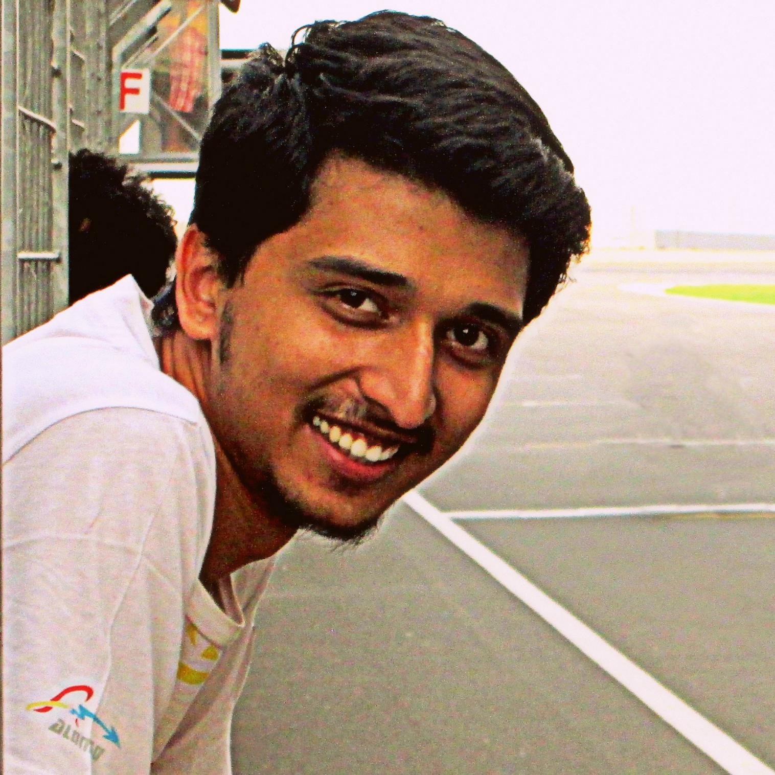 SIM Techie | Electronics Engineer | Content Creator | Aspirant Writer