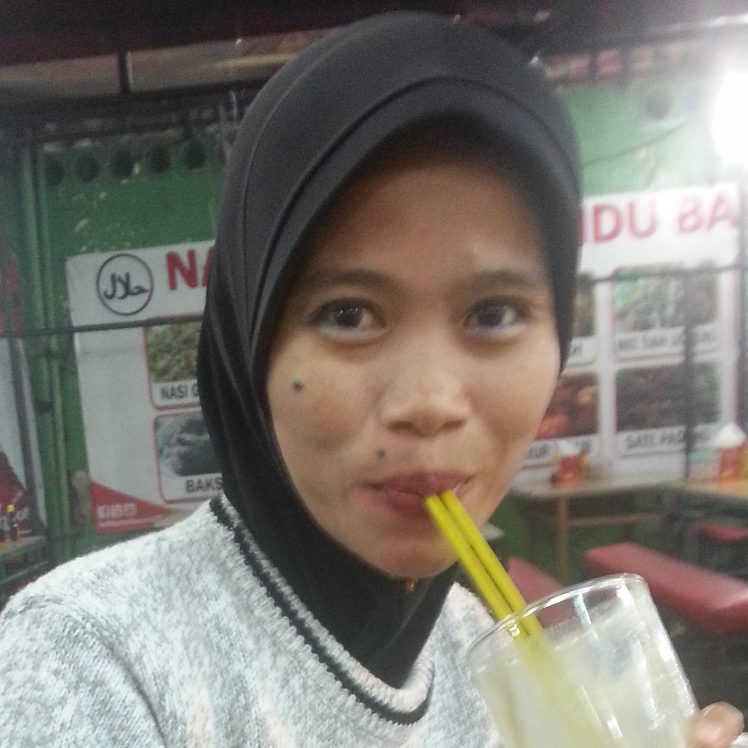 nurbaiti406's profile picture. 