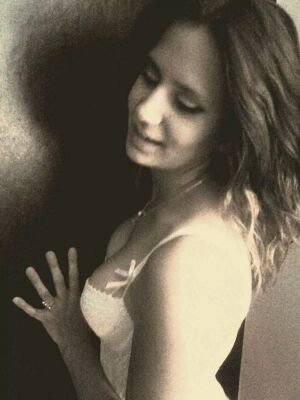 d7353c1f56c84e1's profile picture. Dans la vie j'ai un but un seul! Resté celle que je suis!