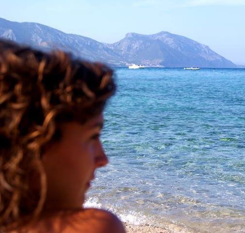 StefiSchepers's profile picture. Al schrijvend, 2 blote voeten in de aarde