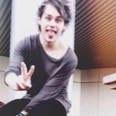 VOTINGSOS's profile picture. VOTING ACCOUNT, follow @pineapplesirwin