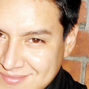 Publicista, Consultor en Comunicación Política y Abogado en Formación.